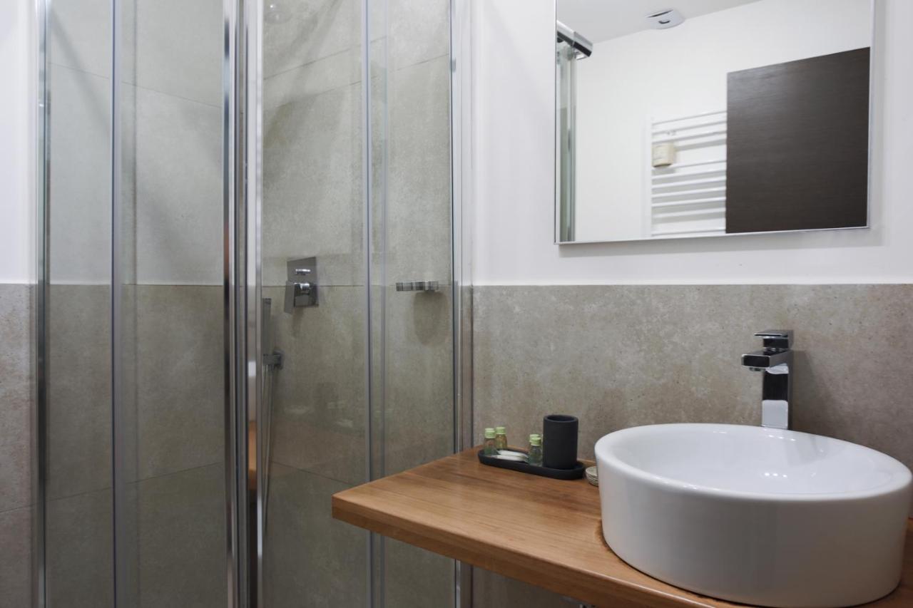 Bespoke Roma Suites Екстериор снимка