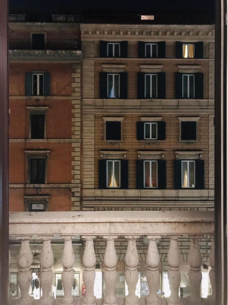 Bespoke Roma Suites Екстериор снимка